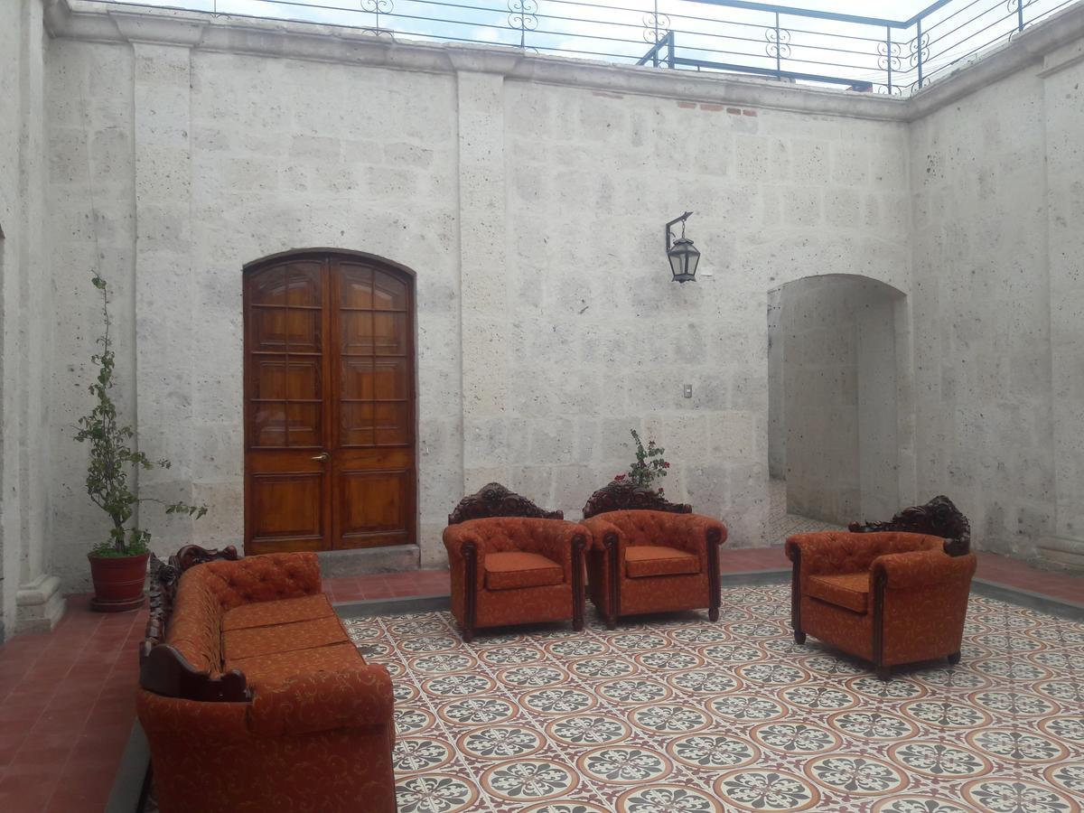 ホテル Casona De Asis アレキパ エクステリア 写真